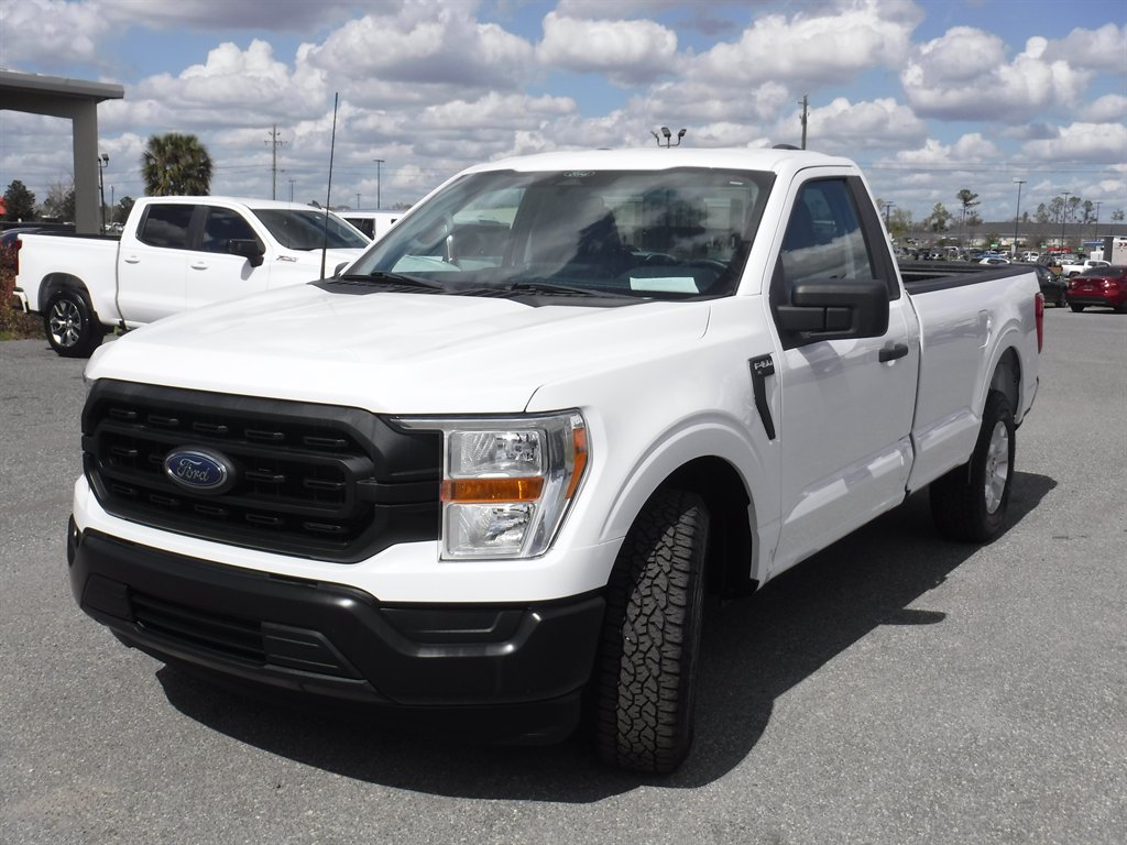 2022 Ford F-150 - $24,995