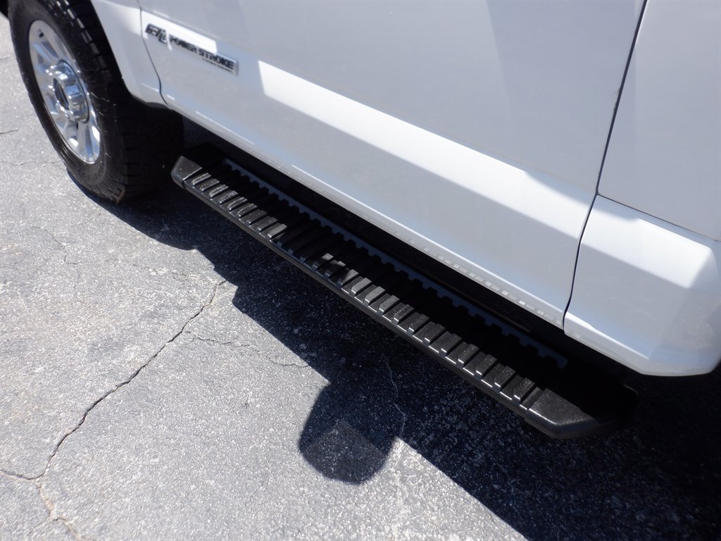 2020 Ford F-350 - $28,995