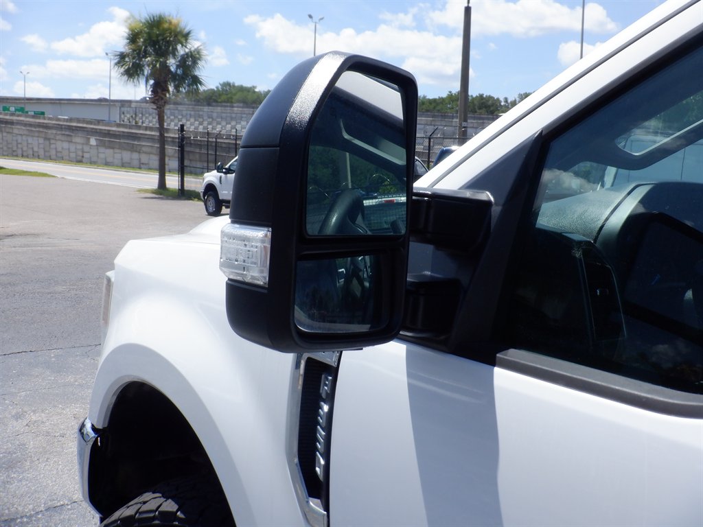 2020 Ford F-350 - $28,995