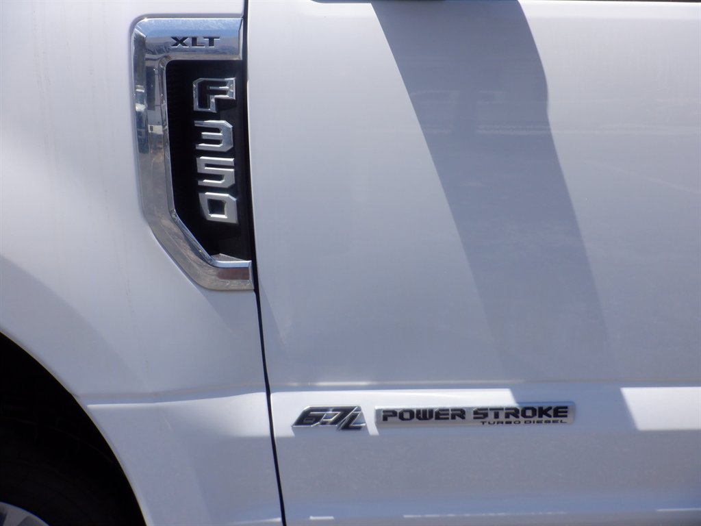 2020 Ford F-350 - $28,995