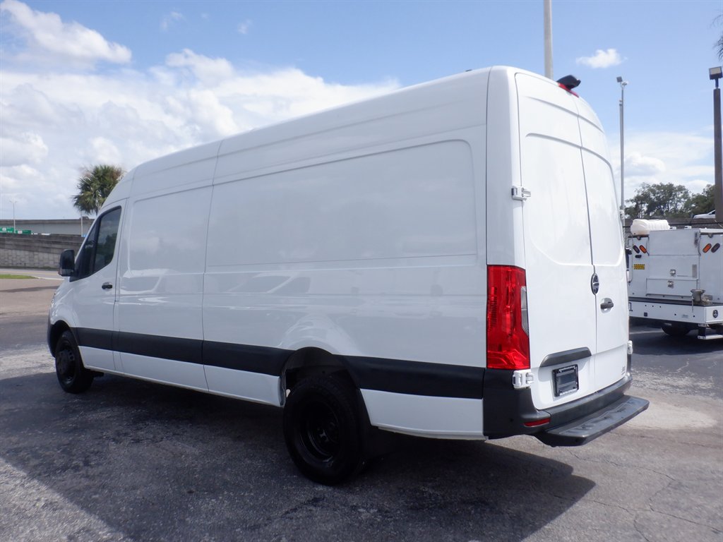 2020 Freightliner Sprinter - $34,995