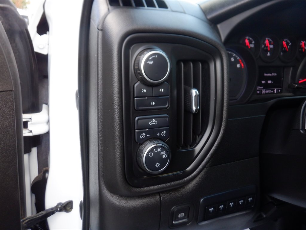 2023 Chevrolet Silverado Hd - $33,995