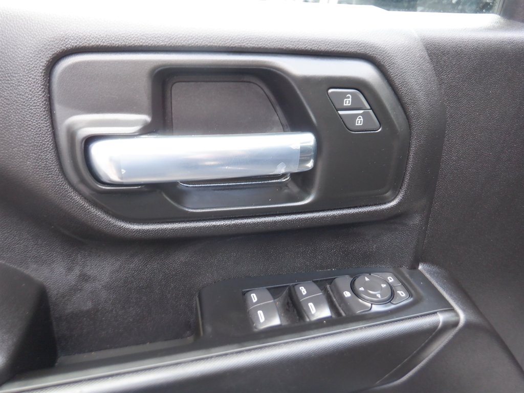 2020 Chevrolet Silverado - $33,599