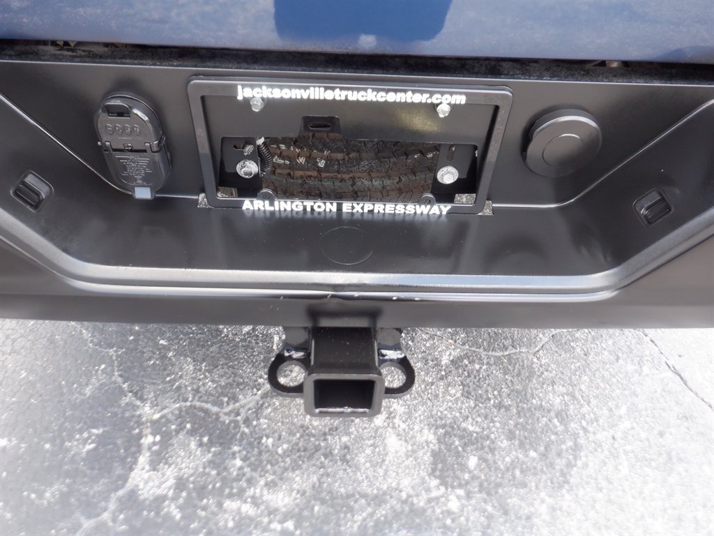 2020 Chevrolet Silverado - $33,599
