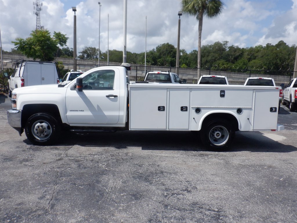 2018 Chevrolet Silverado - $32,995