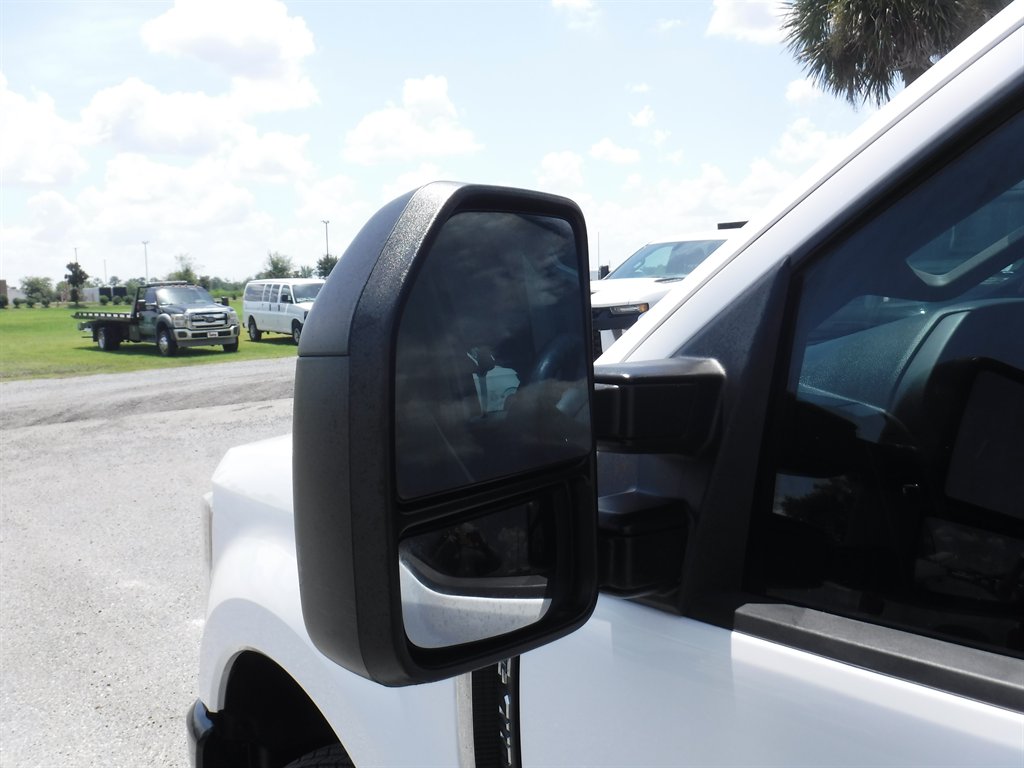 2021 Ford F-250 - $31,995