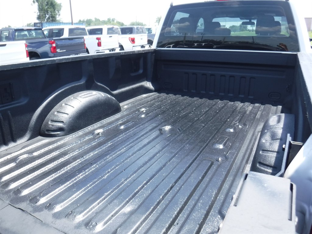 2021 Ford F-250 - $31,995
