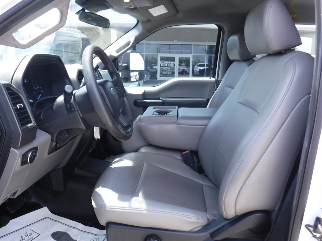 2021 Ford F-250 - $31,995
