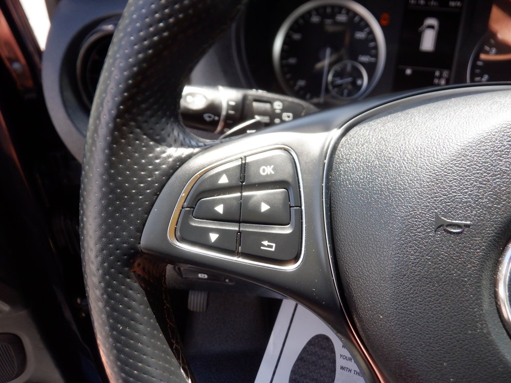 2022 Mercedes-Benz Metris - $31,995