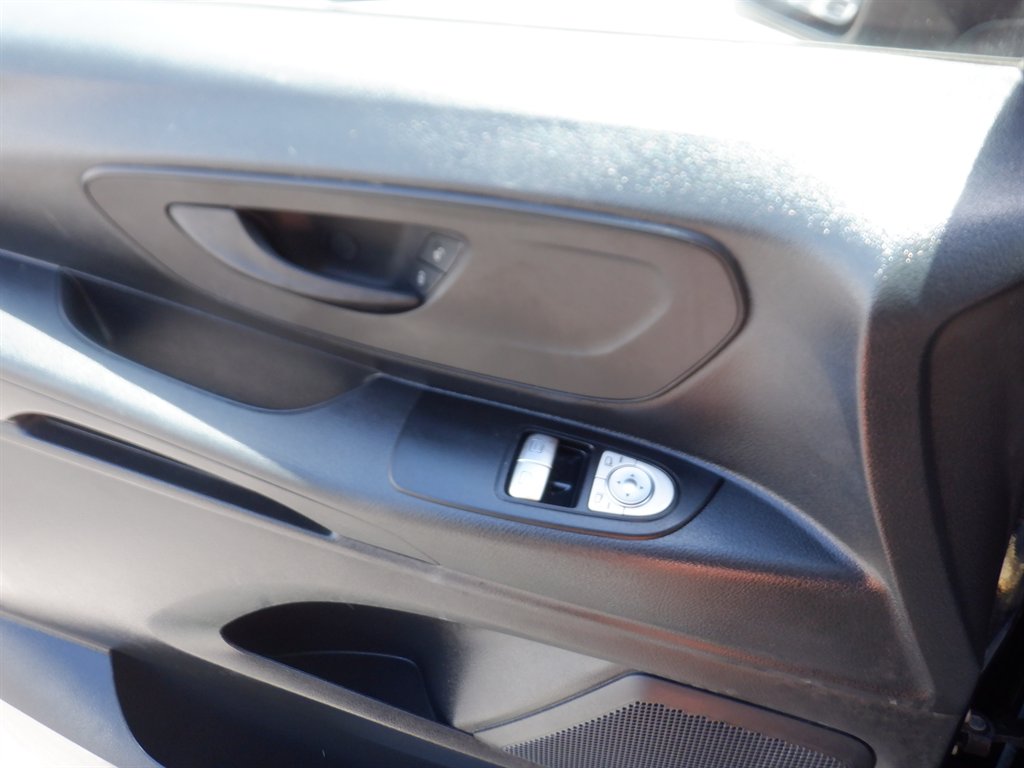 2022 Mercedes-Benz Metris - $31,995