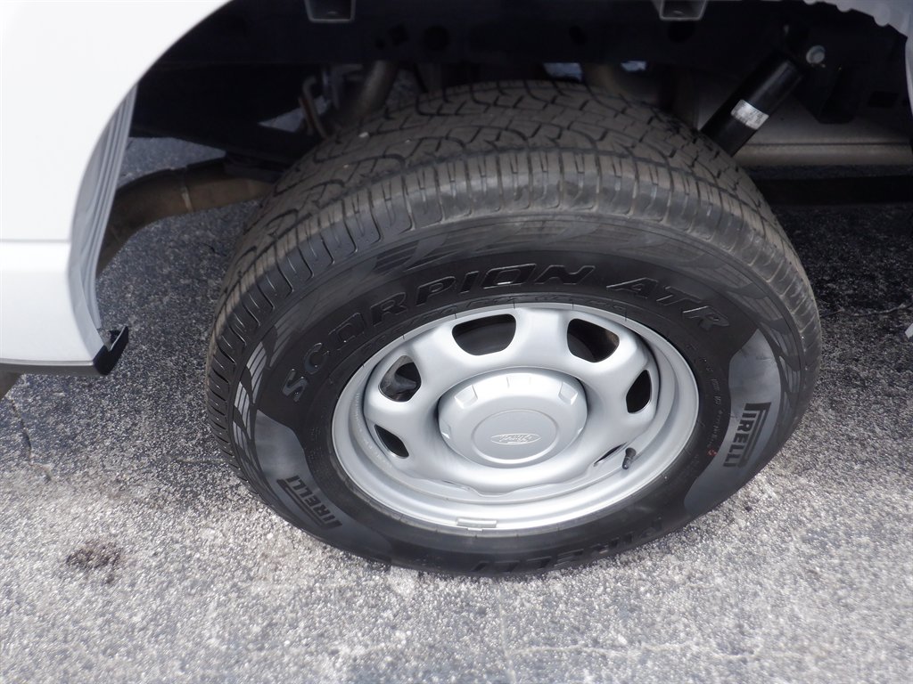 2022 Ford F-150 - $33,995