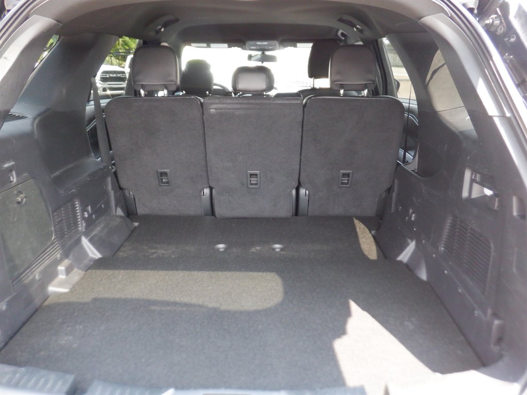 2022 Ford Explorer - $18,995