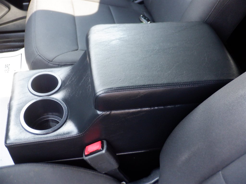 2022 Ford Explorer - $18,995