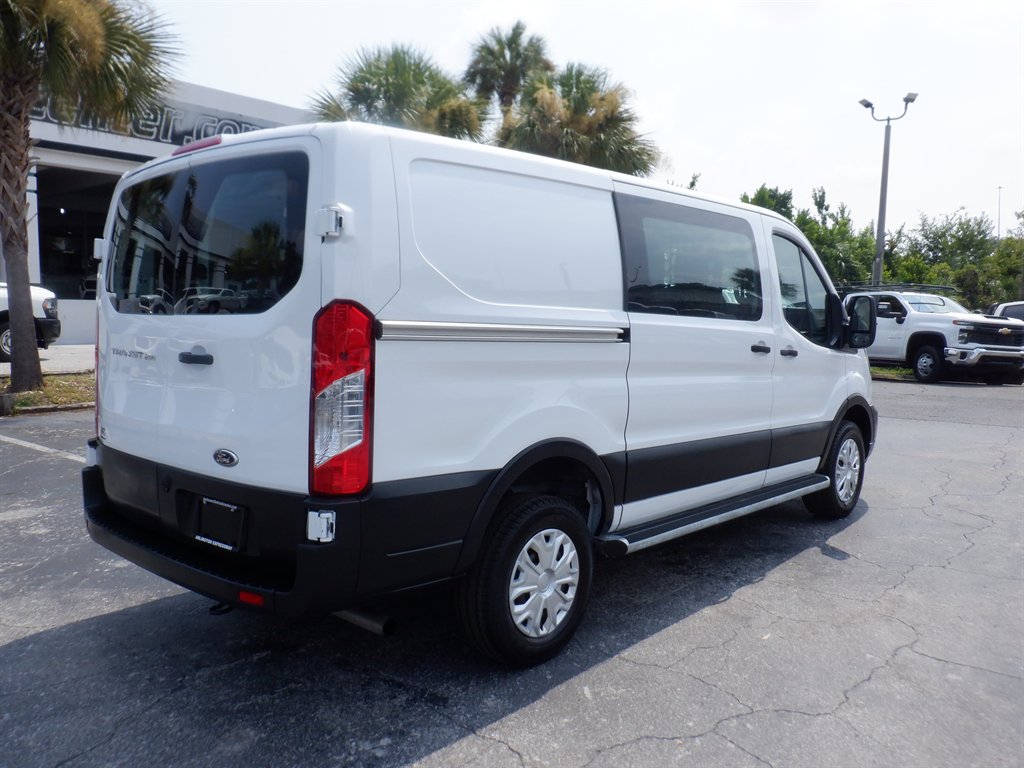 2025 Ford T250 Vans - $35,995