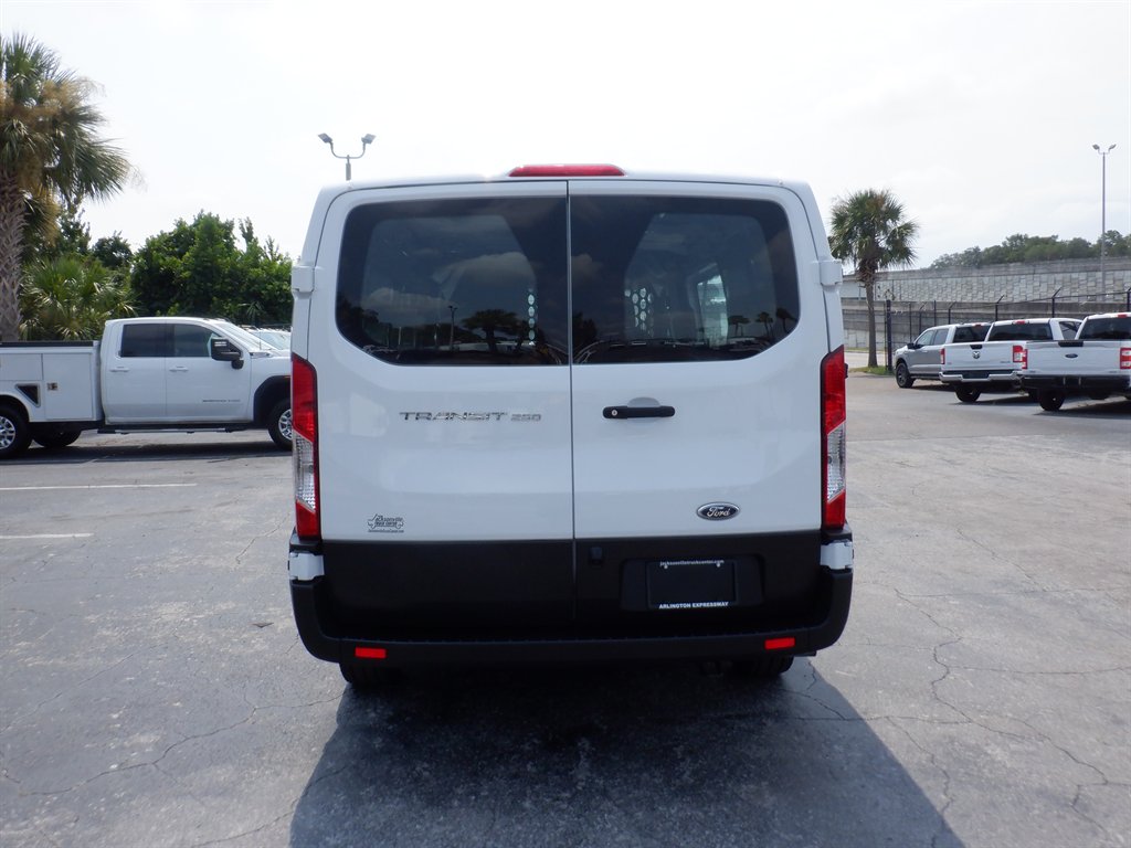2025 Ford T250 Vans - $35,995