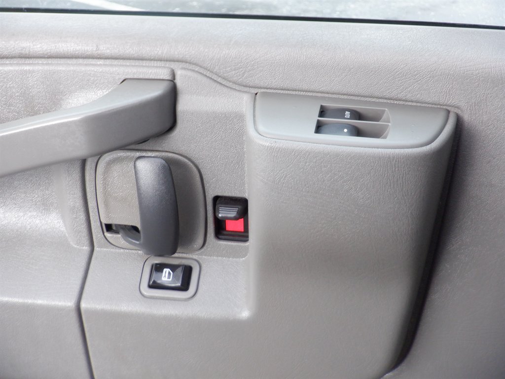 2020 GMC Savana - $17,995