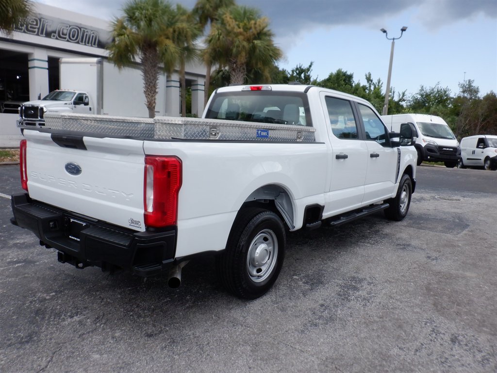2024 Ford F-250 - $42,995