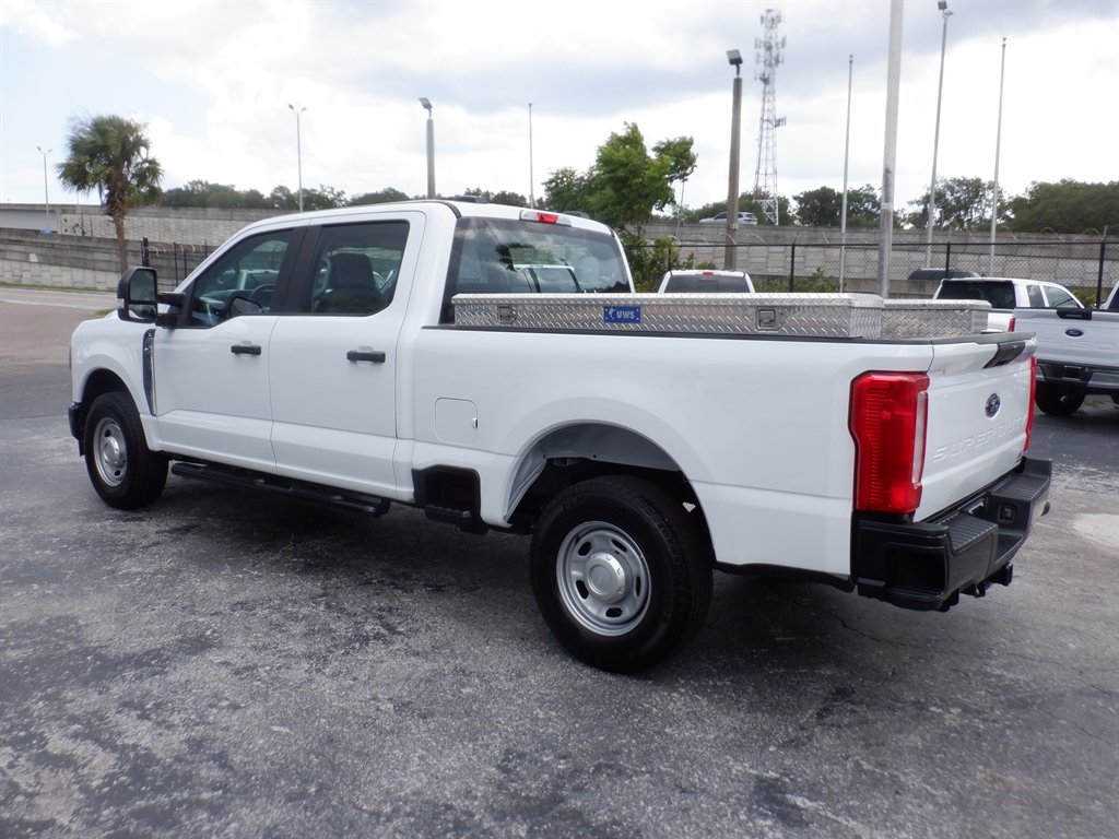 2024 Ford F-250 - $42,995
