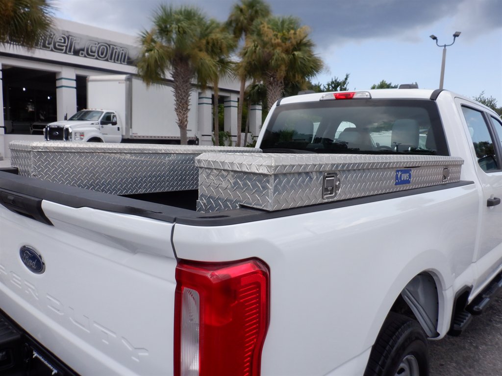 2024 Ford F-250 - $42,995