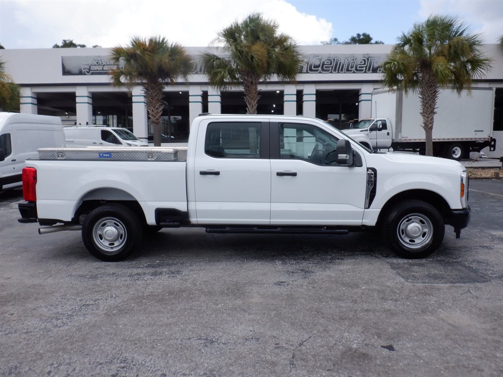 2024 Ford F-250 - $42,995