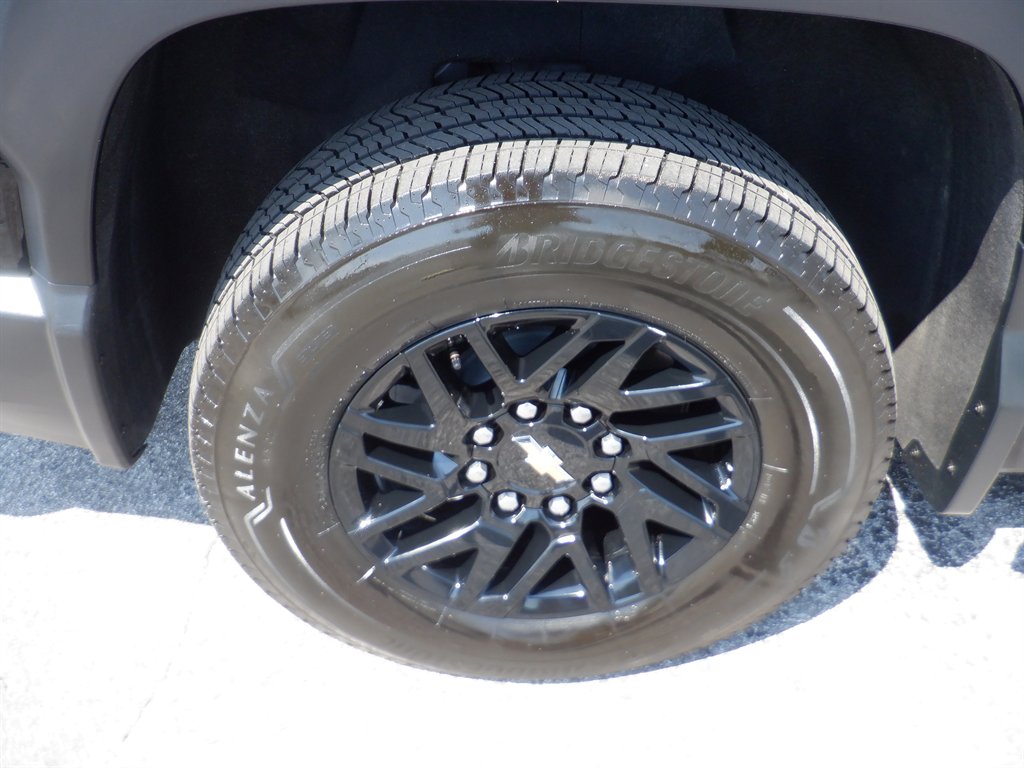 2024 Chevrolet Silverado - $44,995
