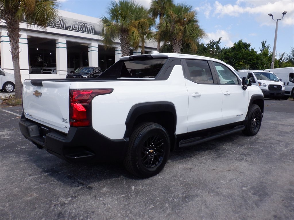 2024 Chevrolet Silverado - $42,995
