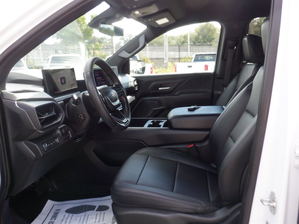 2024 Chevrolet Silverado - $42,995