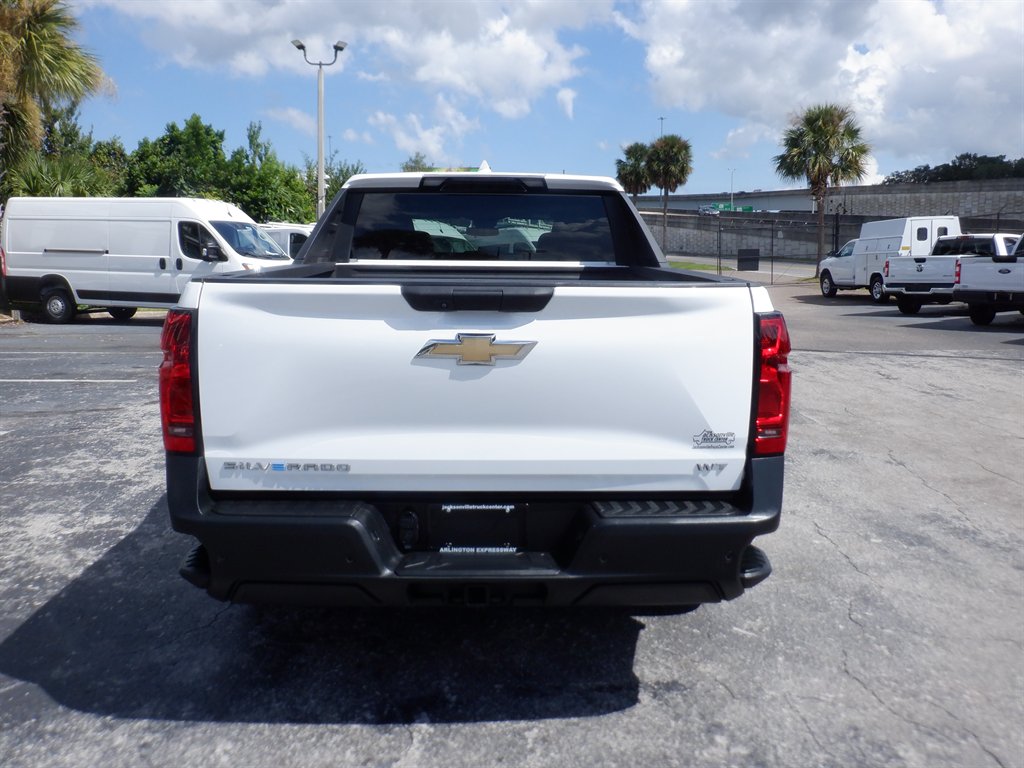 2024 Chevrolet Silverado - $42,995