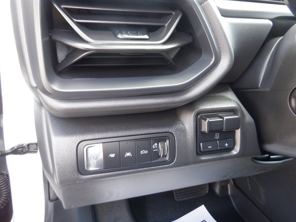 2024 Chevrolet Silverado - $42,995