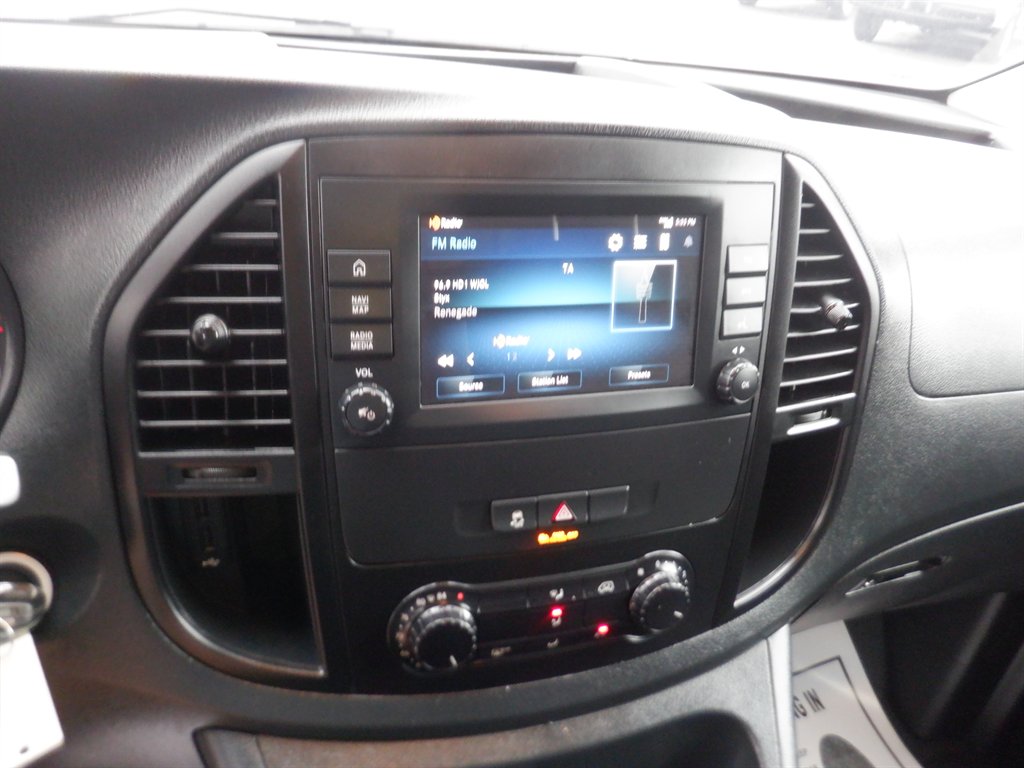 2022 Mercedes-Benz Metris - $26,995