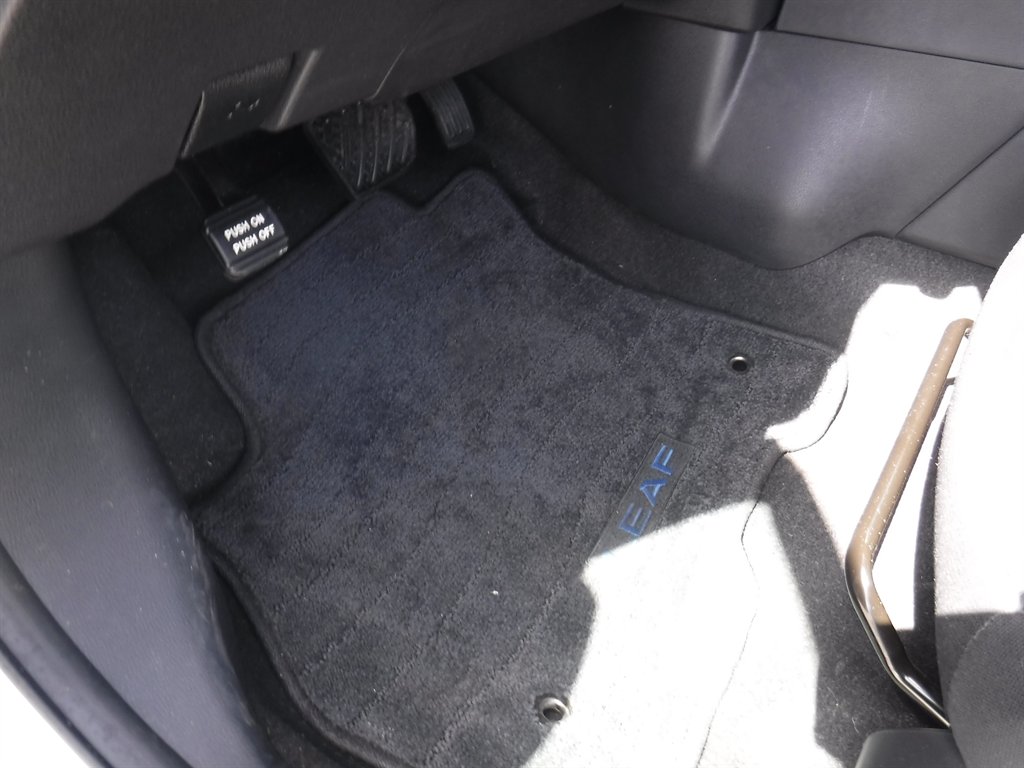 2025 Nissan LEAF - $14,995