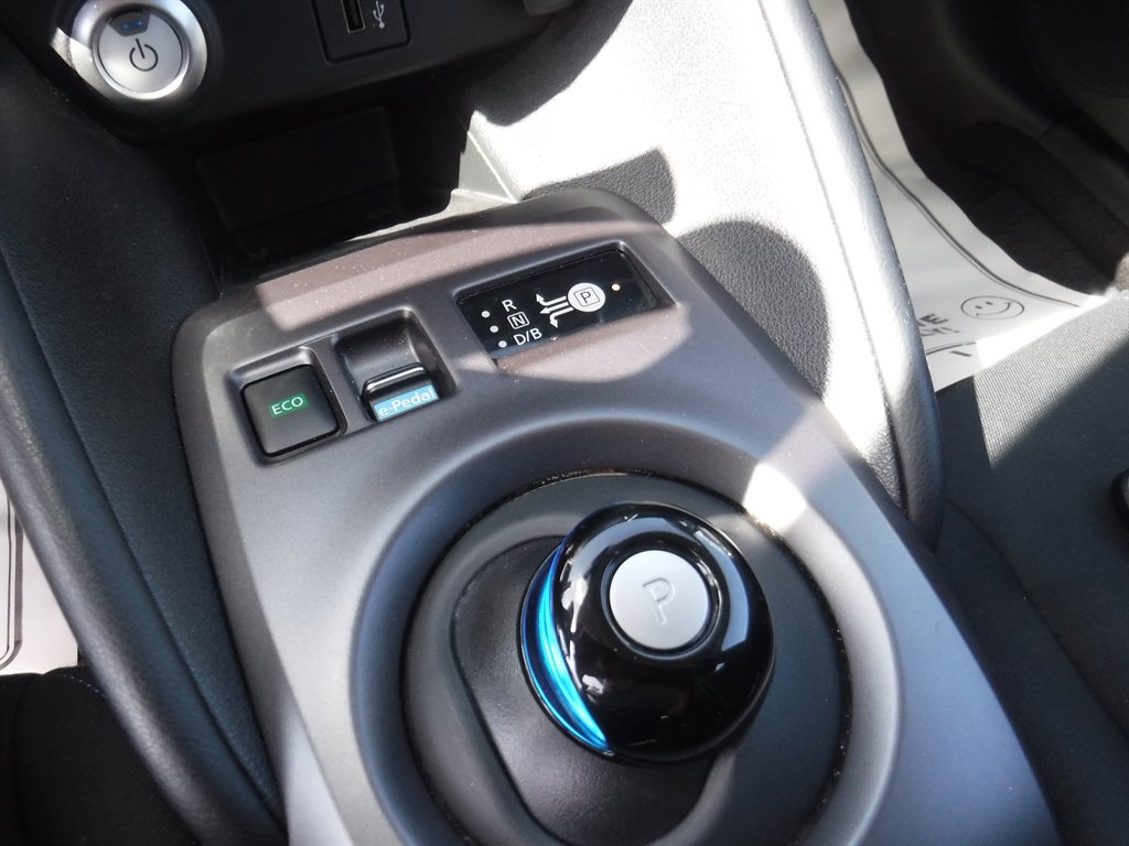 2025 Nissan LEAF - $14,995