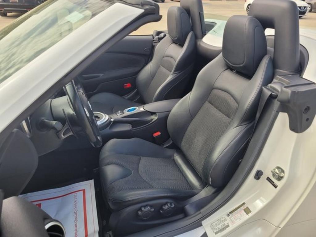 2016 Nissan 370Z - $31,000