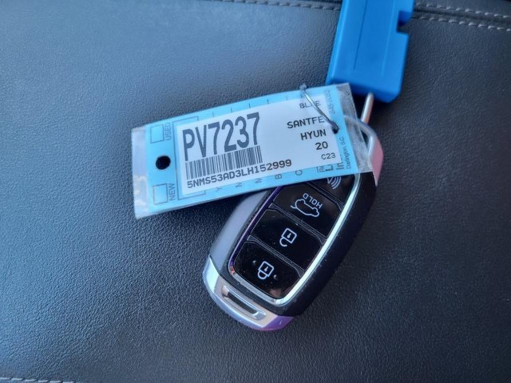 2020 Hyundai Santa Fe - $29,500