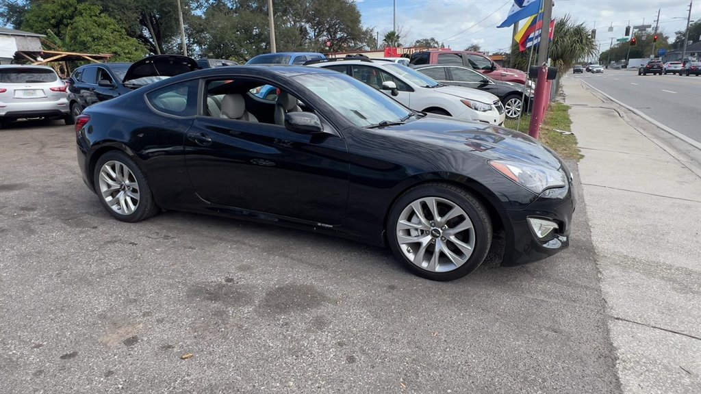 2013 Hyundai Genesis - $5,495