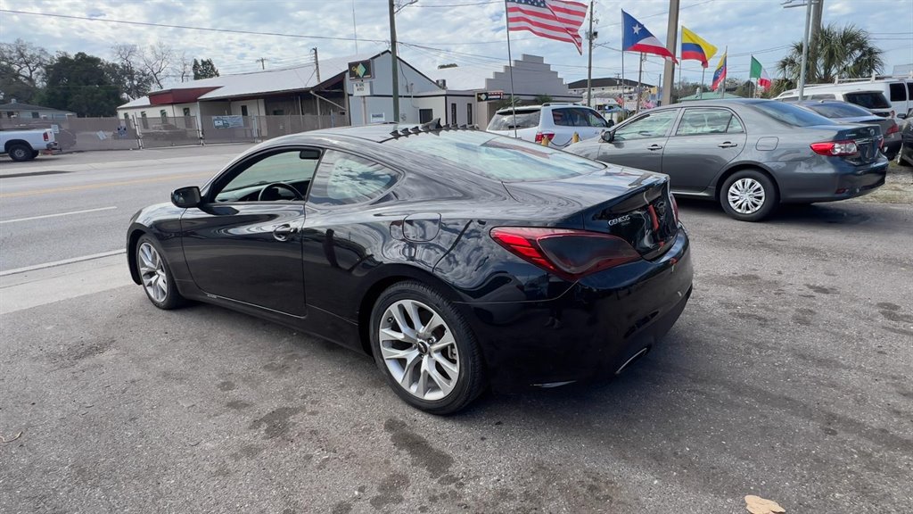 2013 Hyundai Genesis - $5,495
