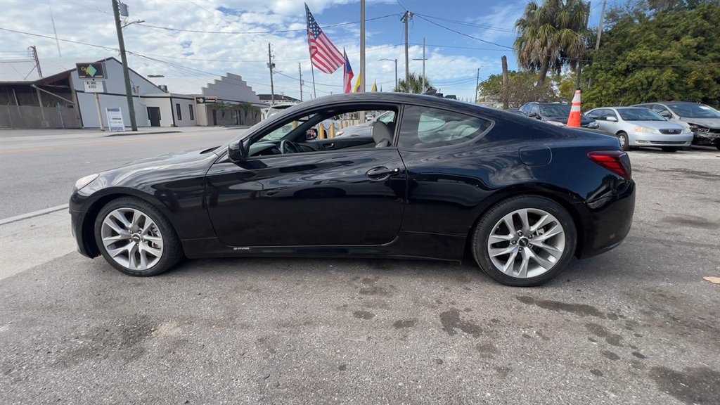 2013 Hyundai Genesis - $5,495