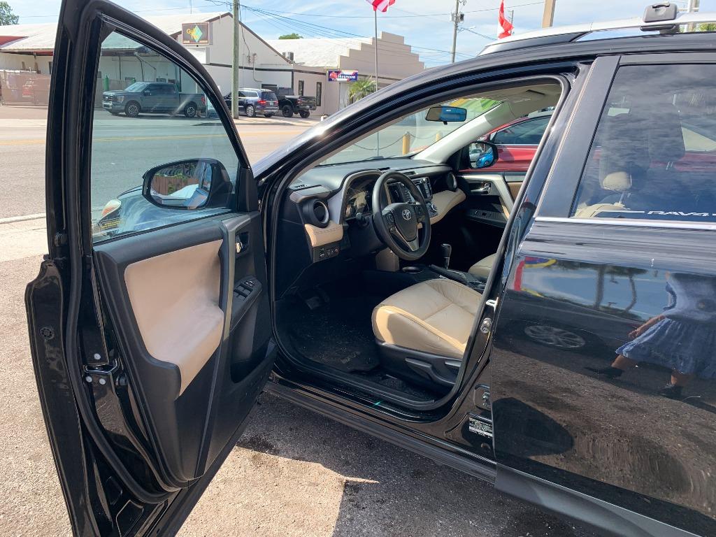 2014 Toyota RAV4 - $11,995
