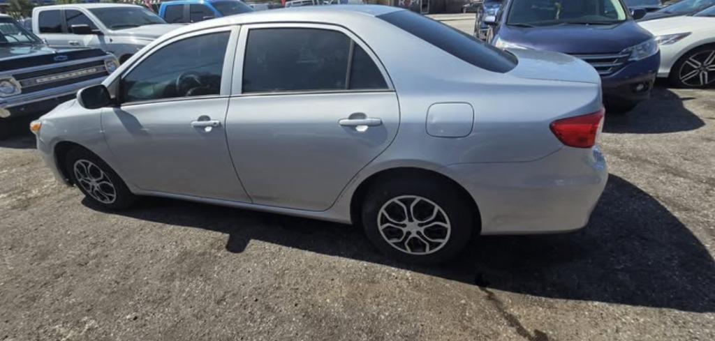 2013 Toyota Corolla - $9,995