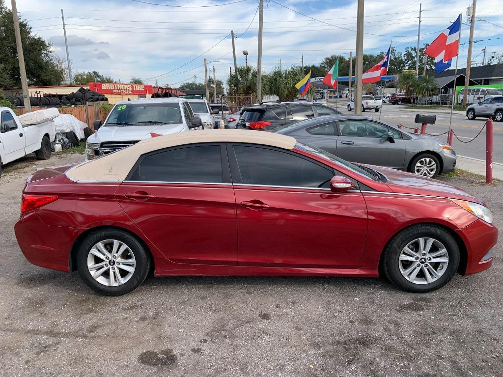 2014 Hyundai Sonata - $9,995
