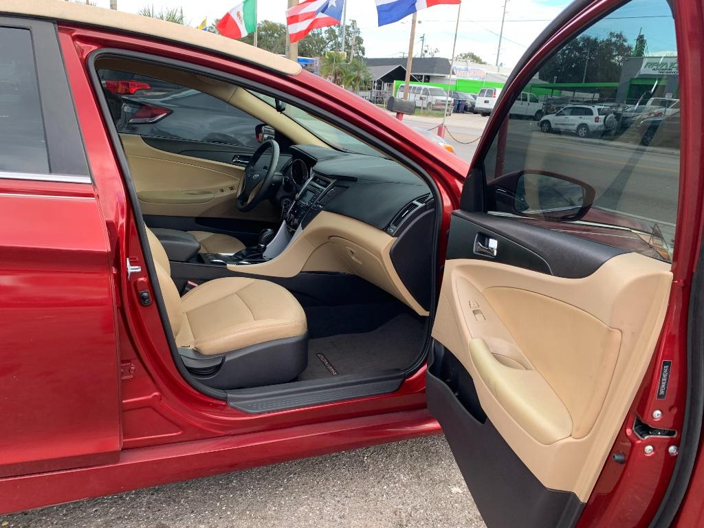 2014 Hyundai Sonata - $9,995
