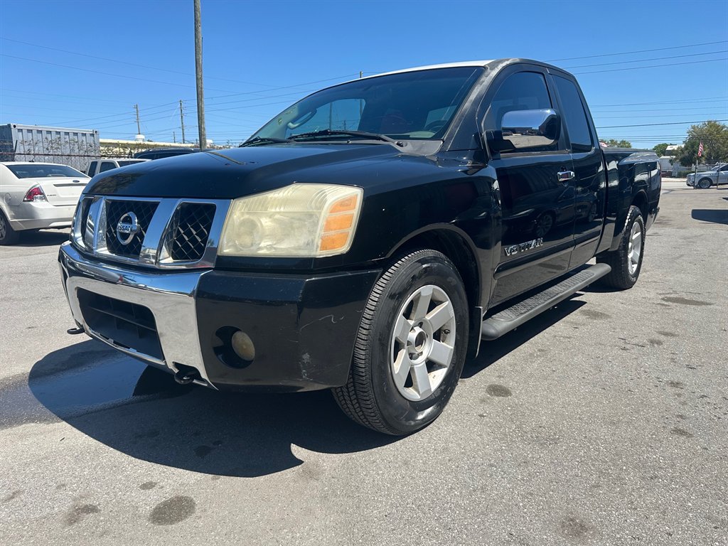 2005 Nissan Titan XE photo