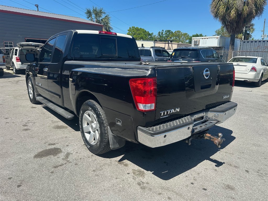 2005 Nissan Titan XE photo