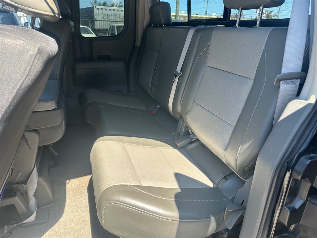 2005 Nissan Titan XE photo