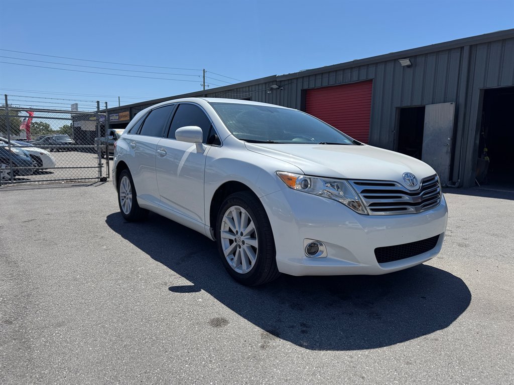 2012 Toyota Venza LE photo