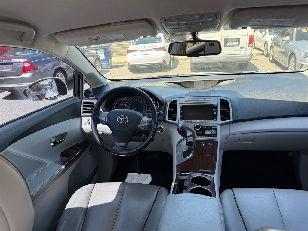 2012 Toyota Venza LE photo
