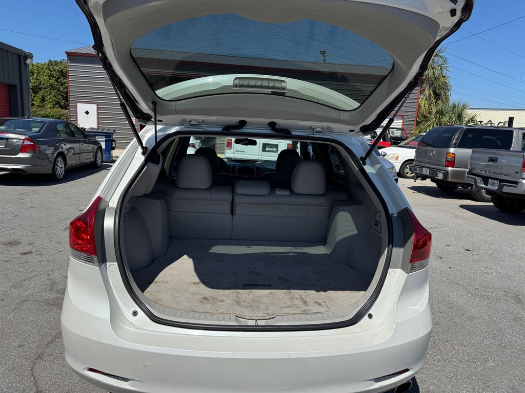 2012 Toyota Venza LE photo