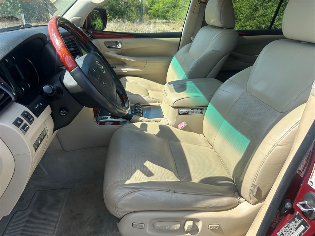 2008 Lexus LX 570 photo