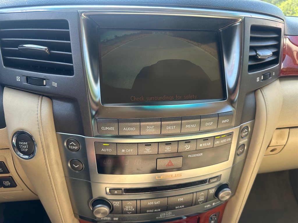 2008 Lexus LX 570 photo