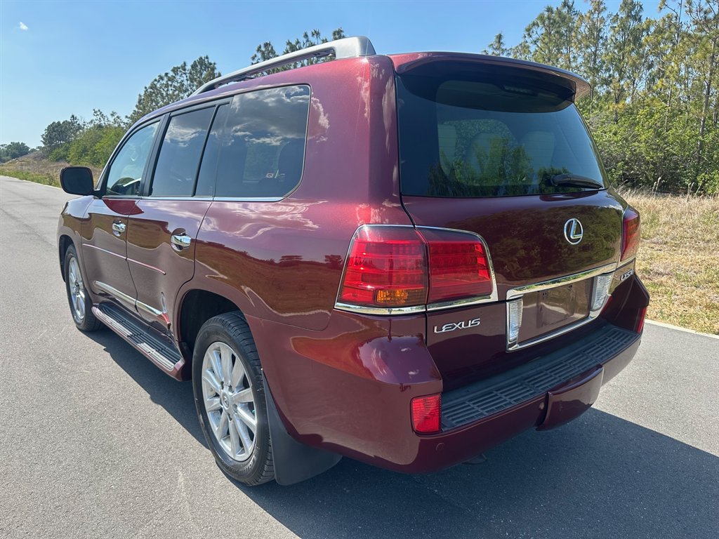 2008 Lexus LX 570 photo